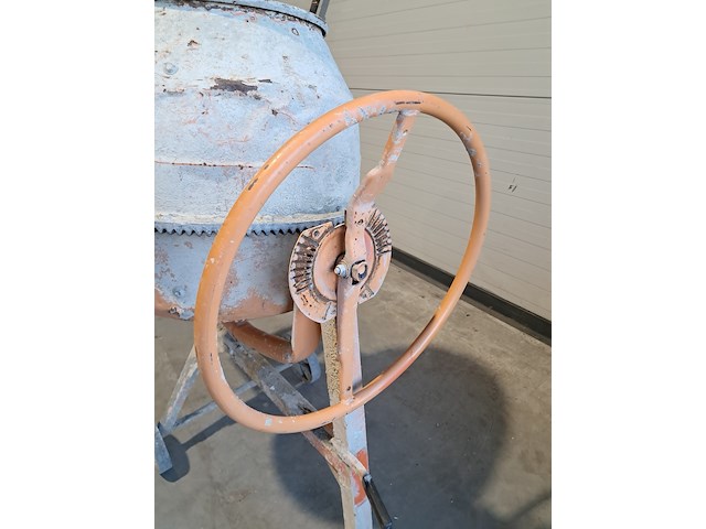 Betonmolen 140l 230v ~ atika, profi 145s, bouwjaar 2016 - afbeelding 14 van  16