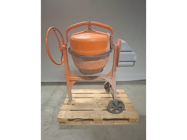 Betonmolen 140l 230v ~ atika, profi 145s, bouwjaar 2019 - afbeelding 1 van  8