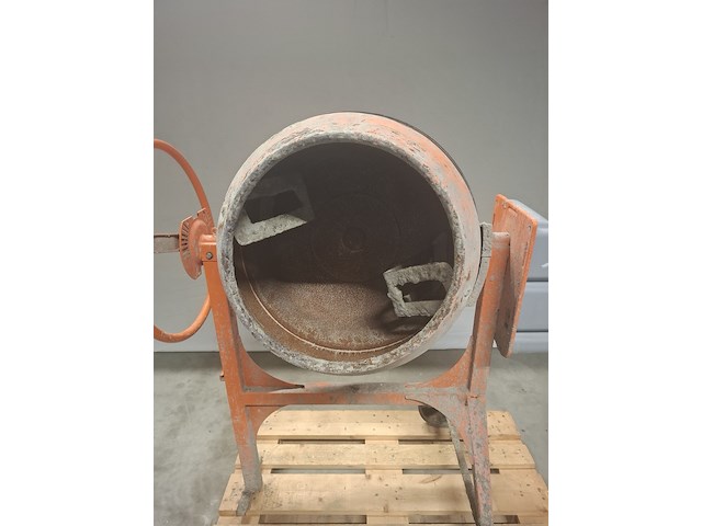 Betonmolen 140l 230v ~ atika, profi 145s, bouwjaar 2019 - afbeelding 4 van  8