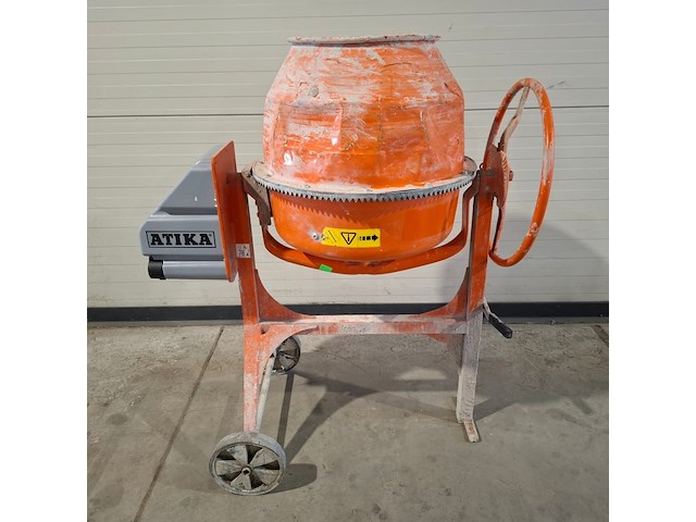 Betonmolen 140l 230v ~ atika, profi 145s, bouwjaar 2022 - afbeelding 1 van  4