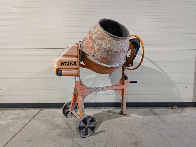 Betonmolen, atika, profi 145 s, 2008 - afbeelding 1 van  10