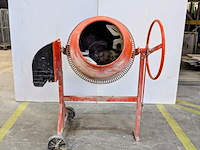 Betonmolen lescha, hmp 135l - afbeelding 1 van  10