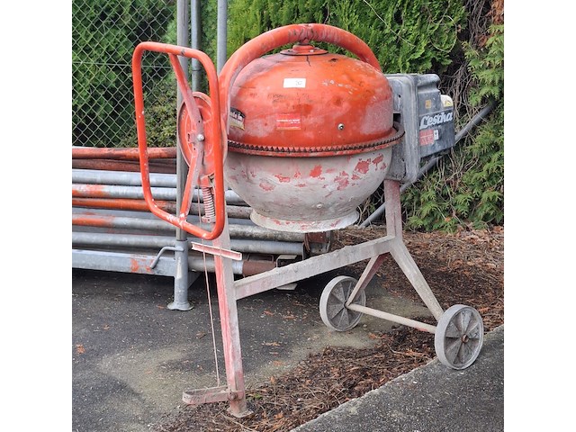 Betonmolen lescha, sm 145s - afbeelding 1 van  9