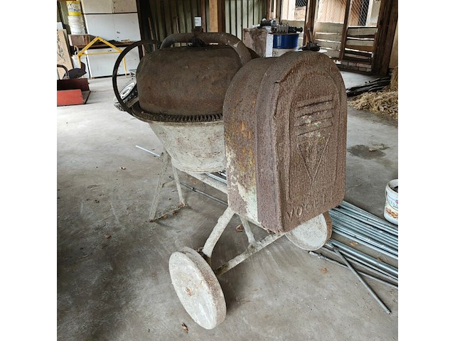 Betonmolen, vogele - afbeelding 1 van  3