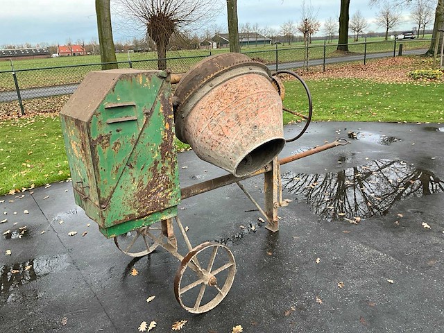 Betonmolen - afbeelding 2 van  6