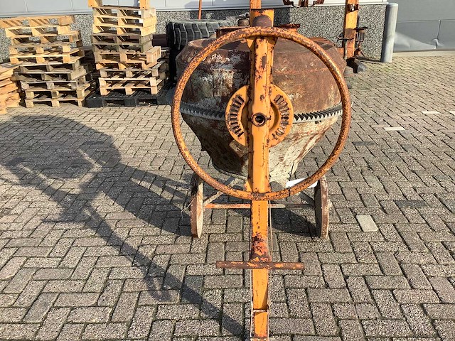 Betonmolen - afbeelding 4 van  4