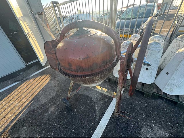 Betonmolen - afbeelding 2 van  3
