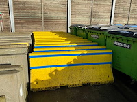 Betonnen afscheiding (35x) - afbeelding 3 van  3