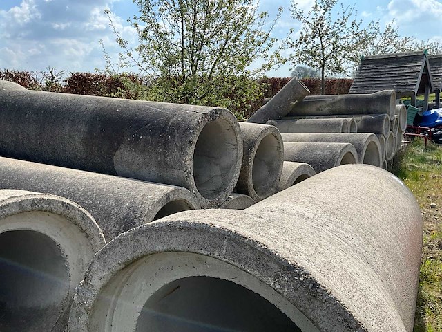 Betonnen buizen - afbeelding 3 van  3