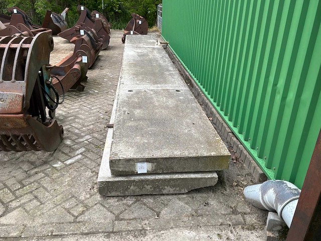 Betonnen dam legger (2x) - afbeelding 1 van  6