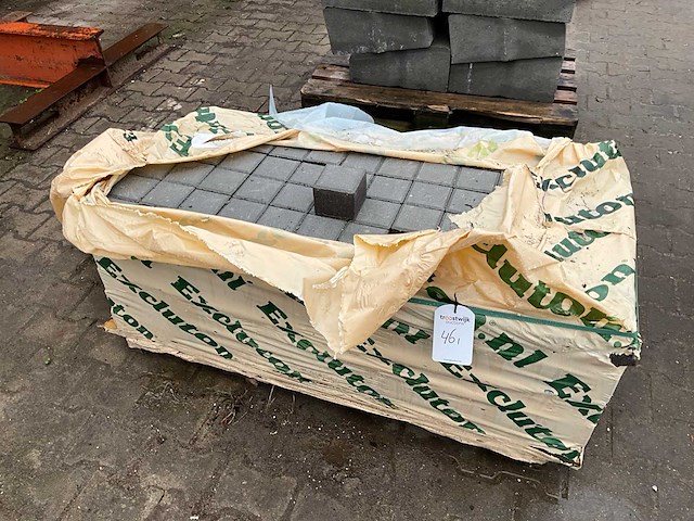 Betonnen halfformaat klinkers - afbeelding 2 van  2