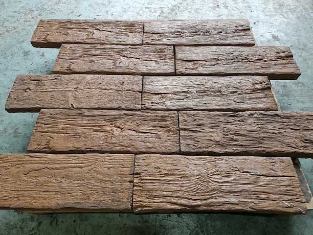 Betonnen houtlook tegels (ca.132 st) - afbeelding 2 van  4