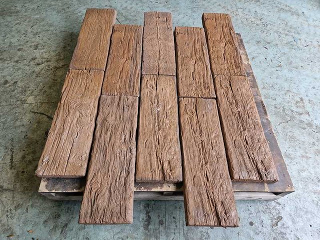 Betonnen houtlook tegels (ca.66 st) - afbeelding 2 van  2