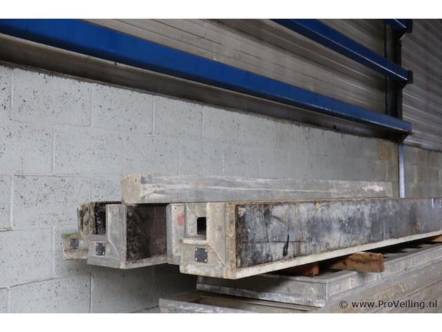Betonnen l-profielen - 12 stuks - afbeelding 1 van  5