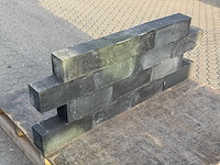 Betonnen muurblokken (ca 200 stuks) - afbeelding 1 van  4