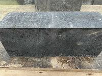Betonnen muurblokken (ca 200 stuks) - afbeelding 3 van  4