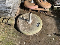 Betonnen parasolvoet - afbeelding 2 van  4