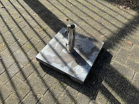 Betonnen parasolvoet - afbeelding 2 van  5