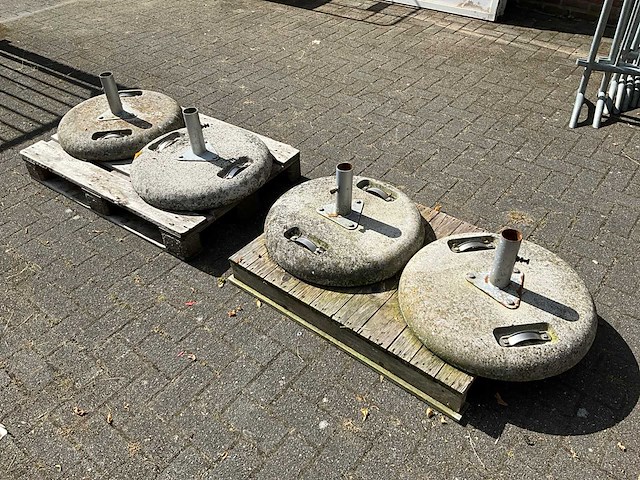 Betonnen parasolvoeten (4x) - afbeelding 2 van  6