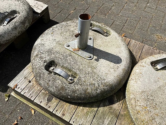 Betonnen parasolvoeten (4x) - afbeelding 4 van  6