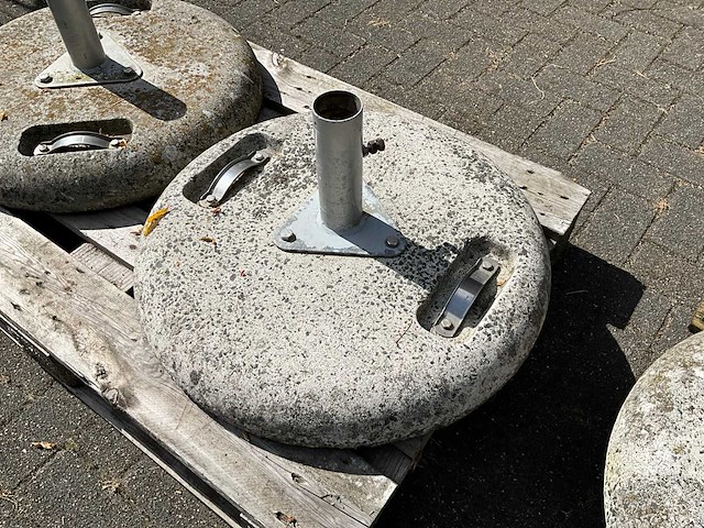 Betonnen parasolvoeten (4x) - afbeelding 5 van  6
