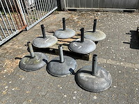 Betonnen parasolvoeten (7x) - afbeelding 1 van  7