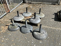 Betonnen parasolvoeten (7x) - afbeelding 2 van  7