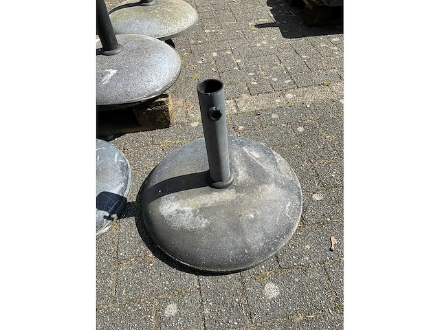 Betonnen parasolvoeten (7x) - afbeelding 7 van  7