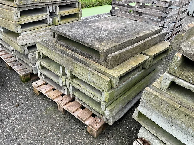Betonnen platen en gootdelen - afbeelding 4 van  6