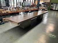 Betonnen restauranttafel - afbeelding 1 van  8