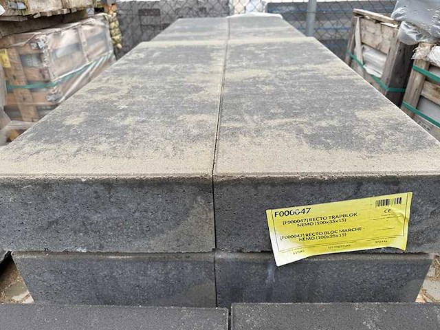 Betonnen traptreden (ca. 20 stuks) - afbeelding 3 van  3