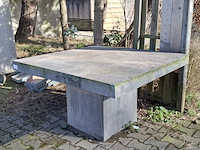 Betonnen tuintafel - afbeelding 1 van  5