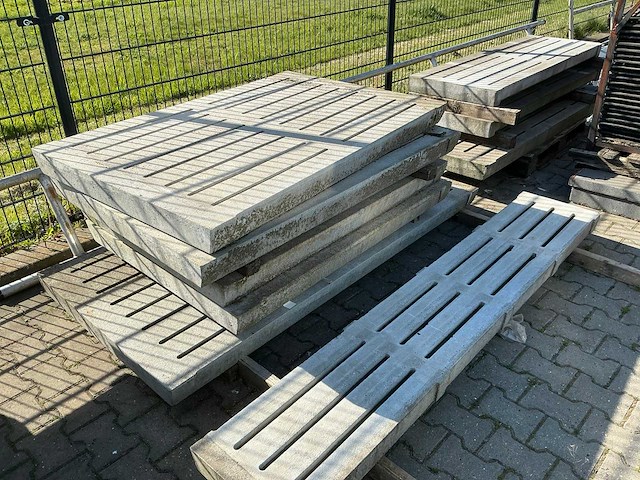 Betonnen vloerrooster - afbeelding 1 van  4