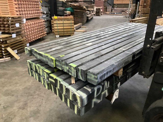 Betonpaal - antraciet - 270x10x10 cm (10x) - afbeelding 1 van  8