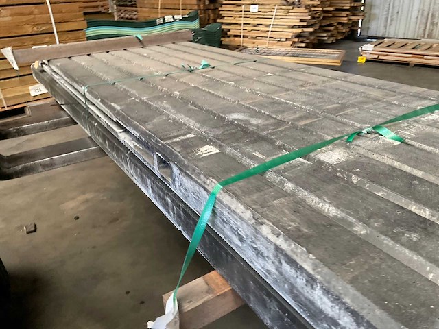 Betonpaal t.b.v. schutting - 270x11x11 cm (16x) - afbeelding 2 van  10