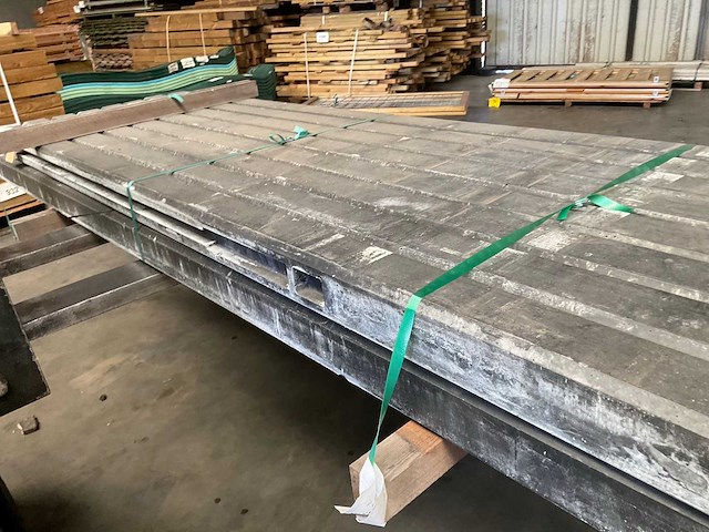 Betonpaal t.b.v. schutting - 270x11x11 cm (16x) - afbeelding 3 van  10