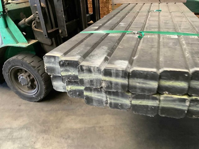 Betonpaal t.b.v. schutting - 270x11x11 cm (16x) - afbeelding 10 van  10