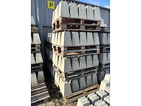 Betonpoer - grijs 25/25 x 15/15 x 35 cm h.o.h. 9cm m10 (220x) - afbeelding 6 van  8