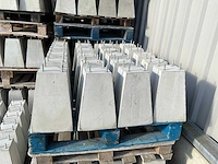 Betonpoer - grijs 25/25 x 15/15 x 35 cm h.o.h. 9cm m10 (40x) - afbeelding 4 van  4