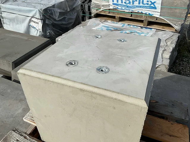 Betonpoer - grijs 40 x 40 x 40 cm h.o.h. 10 x 22 cm (1x) - afbeelding 4 van  6