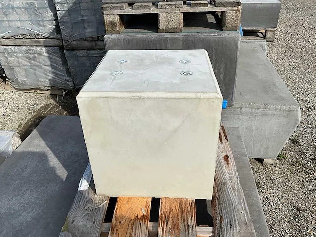 Betonpoer - grijs 40 x 40 x 40 cm h.o.h. 10 x 22 cm (1x) - afbeelding 6 van  6