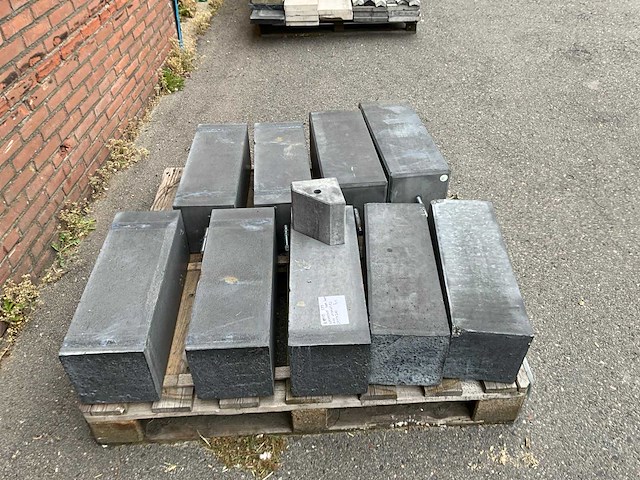 Betonpoer met draadeind 20x20x60 cm (9x) - afbeelding 1 van  4