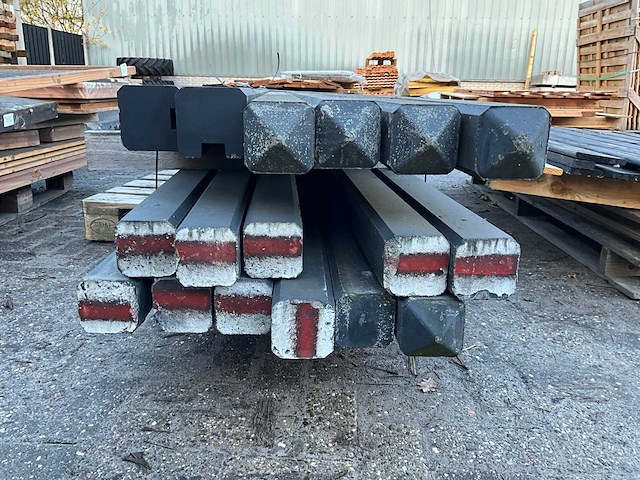 Betonschutting palen 10x10x280 cm (15x) - afbeelding 4 van  4