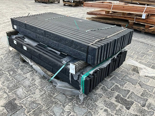 Betonschutting rotsmotief 4.8x20x184 cm (35x) - afbeelding 1 van  5