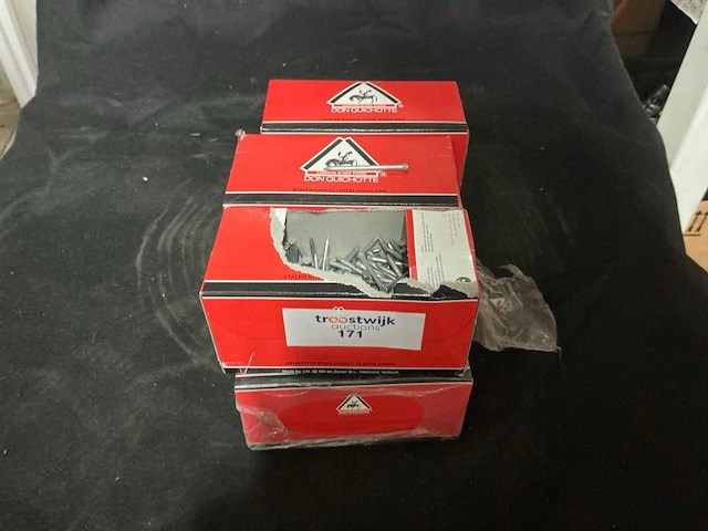 Betonspijkers (3.0x50, 250 stuks) (6x) - afbeelding 1 van  2