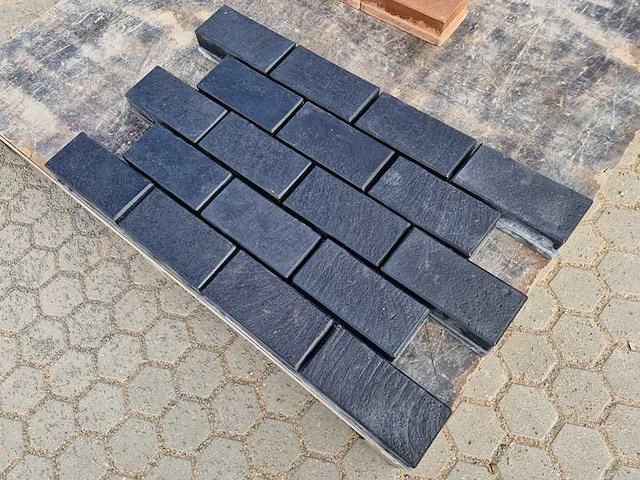 Betonstenen (ca. 10m²) - afbeelding 1 van  2