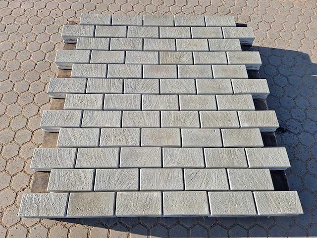 Betonstenen (ca. 15m²) - afbeelding 1 van  5