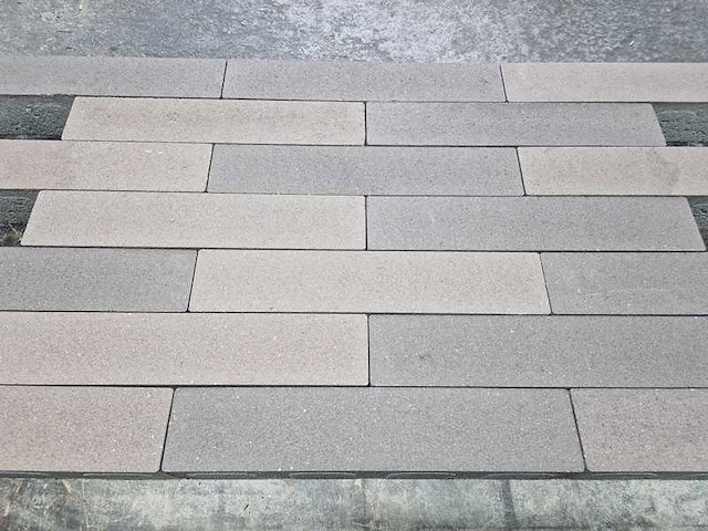 Betonstenen (ca. 25m²) - afbeelding 2 van  2