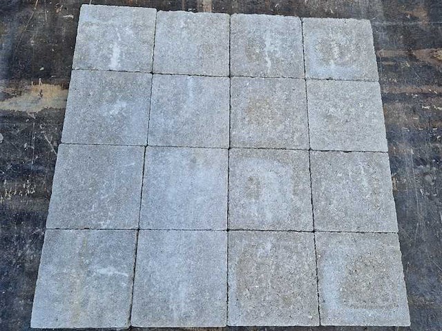 Betonstenen (ca. 34.56m²) - afbeelding 1 van  2