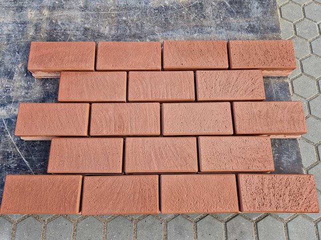 Betonstenen (ca. 35m²) - afbeelding 2 van  2